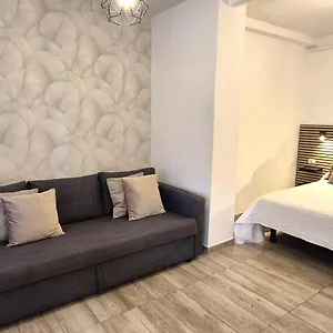 Con Piscina En Appartement